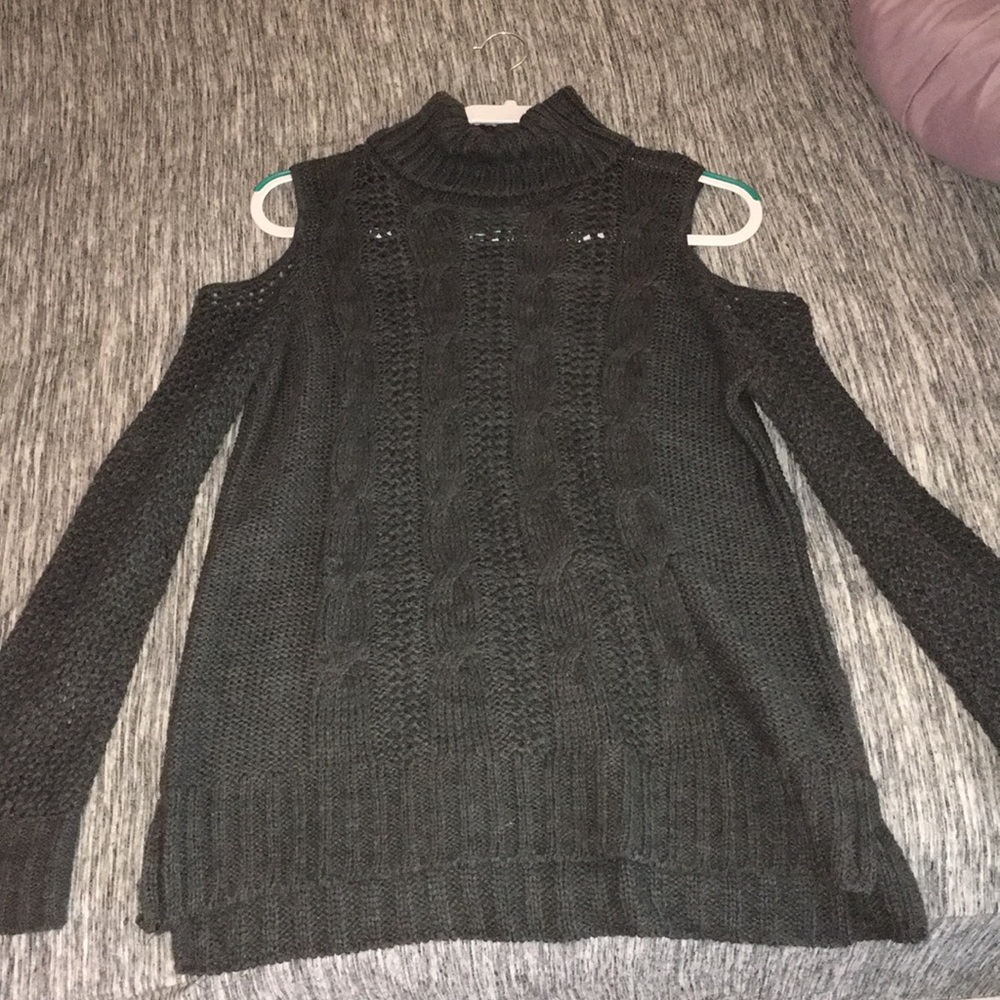 American Eagle women's sweater size Large.